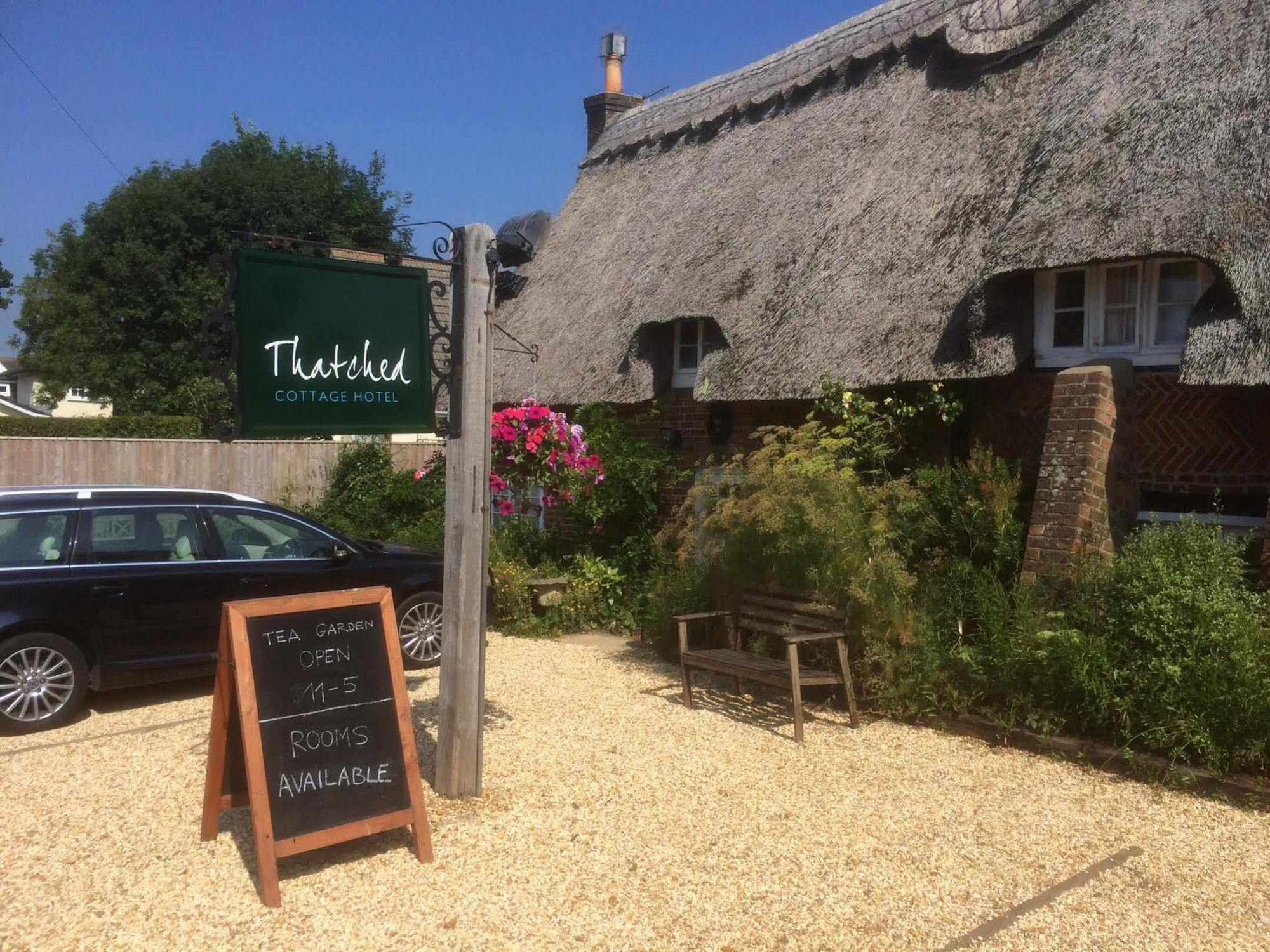 Thatched Cottage Hotel Brockenhurst Exterior photo